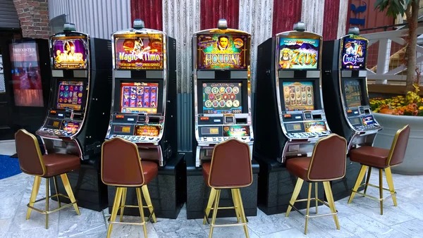 Fortune Mouse slot interface on ninjago showing five reels, multiplier display, and bet controls